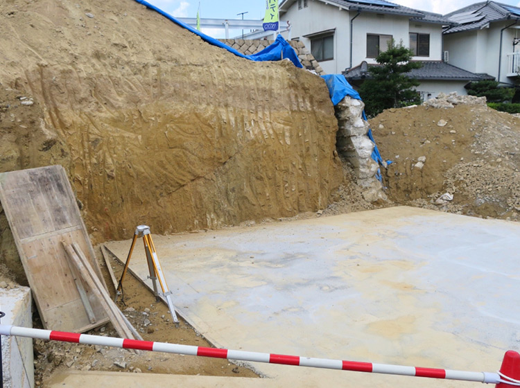 傾斜地や高低差がある土地