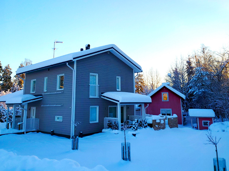 北欧風の2階建て一軒家