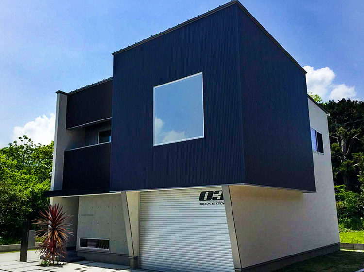 ガレージハウス外観