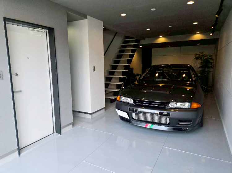 ガレージアパートのガレージ